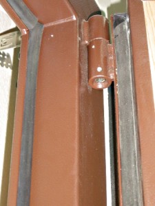 Уплотнитель для металлических дверей для звуковой и тепловой изоляции
