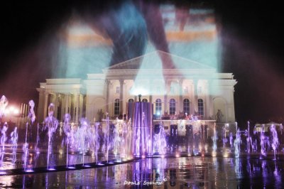 200-метровый «сухой» фонтан установили в парке Святослава Федорова
